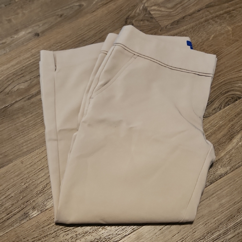 Apt. 9 Torie Tan Capris